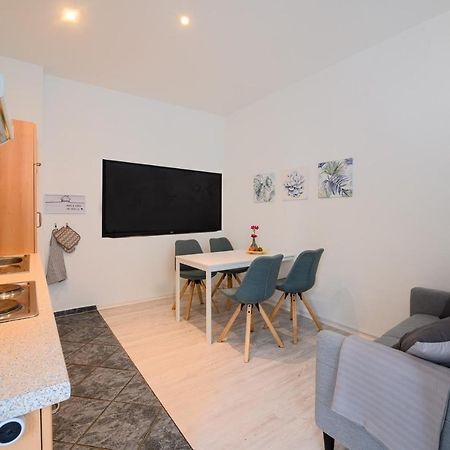 Grosszuegige Wohnung, Top-Lage Auf Dem Werder, Max 4 Personen Magdeburg Luaran gambar