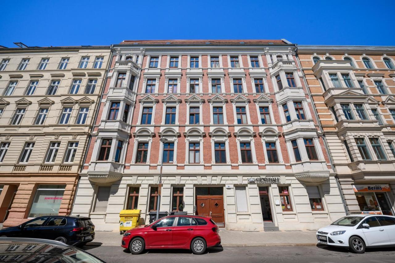 Grosszuegige Wohnung, Top-Lage Auf Dem Werder, Max 4 Personen Magdeburg Luaran gambar